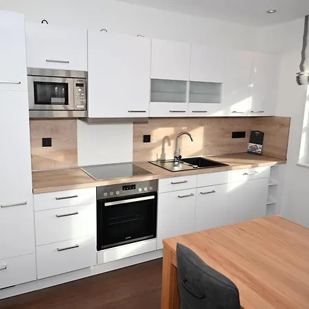 Malaika-shania-10-a Borkum